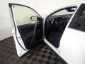 Super White - RAV4 LE Photo No. 20