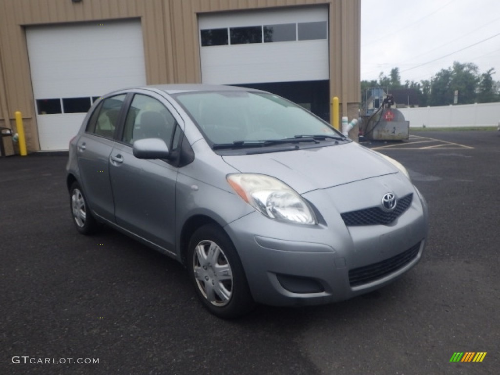 2010 Yaris 5 Door Liftback - Meteorite Metallic / Dark Charcoal photo #3