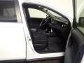 Super White - RAV4 LE Photo No. 39