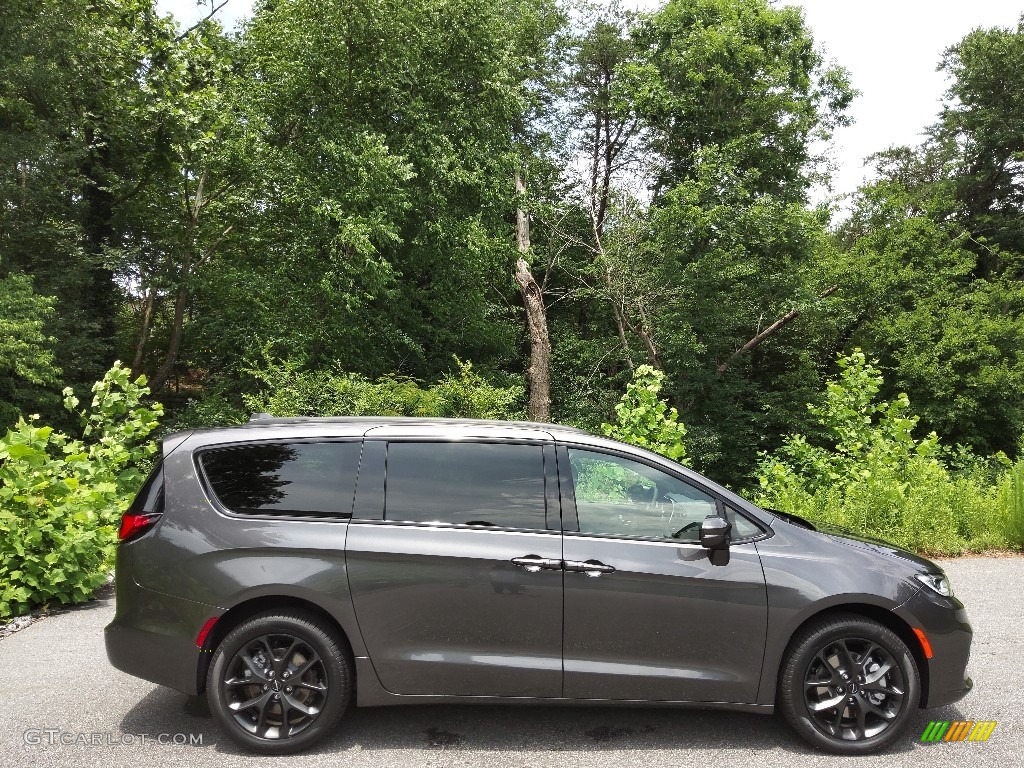 2022 Pacifica Touring L AWD - Granite Crystal Metallic / Black photo #5