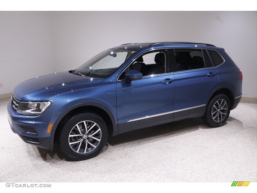2020 Tiguan SE 4MOTION - Blue Silk Metallic / Titan Black photo #3