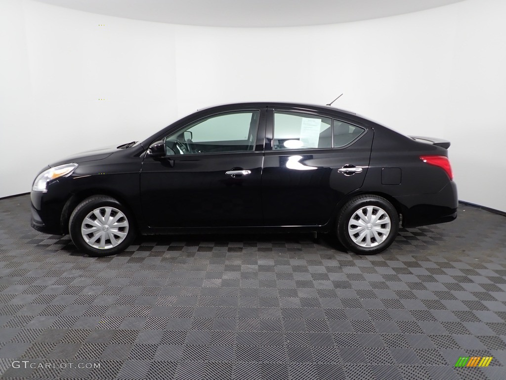 2019 Versa SV - Super Black / Charcoal photo #6