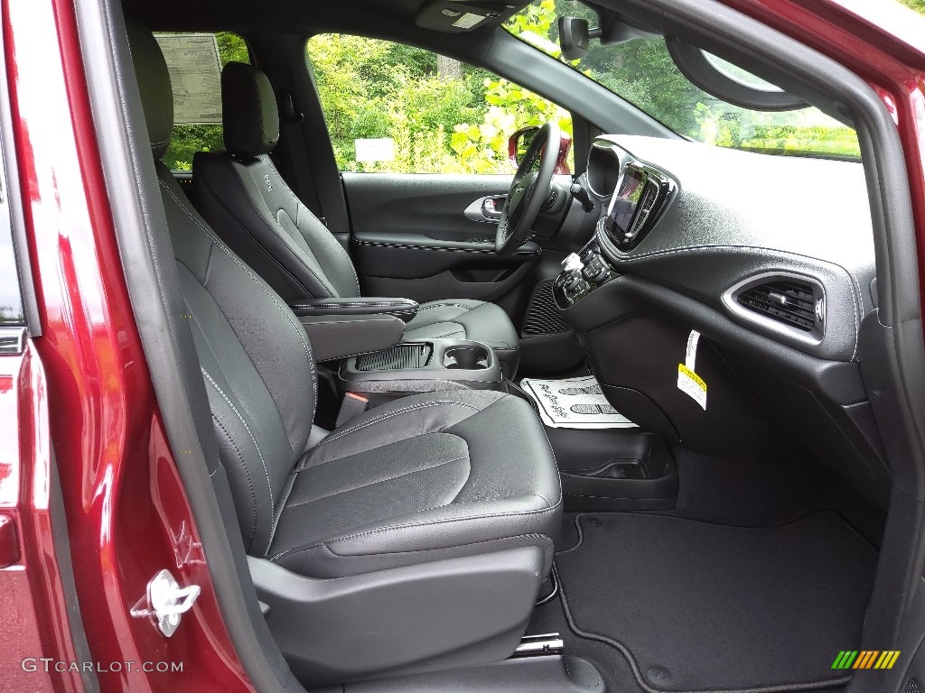 Black Interior 2022 Chrysler Pacifica Touring L AWD Photo #144470195