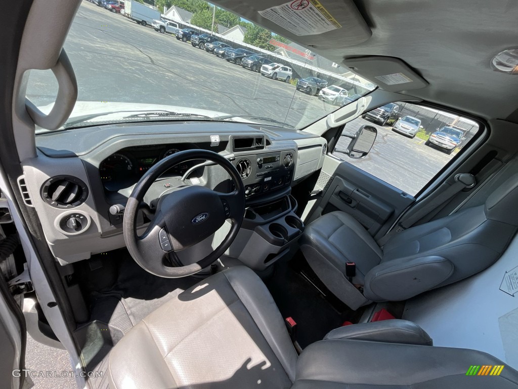 2017 E Series Cutaway E350 Cutaway Commercial Moving Truck - Oxford White / Medium Flint photo #10