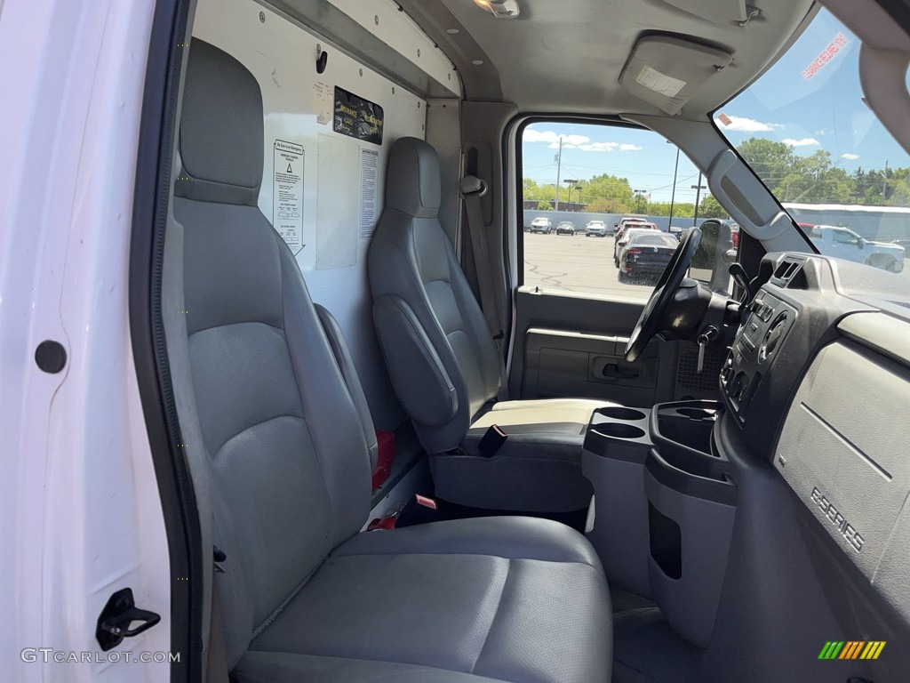 2017 E Series Cutaway E350 Cutaway Commercial Moving Truck - Oxford White / Medium Flint photo #14