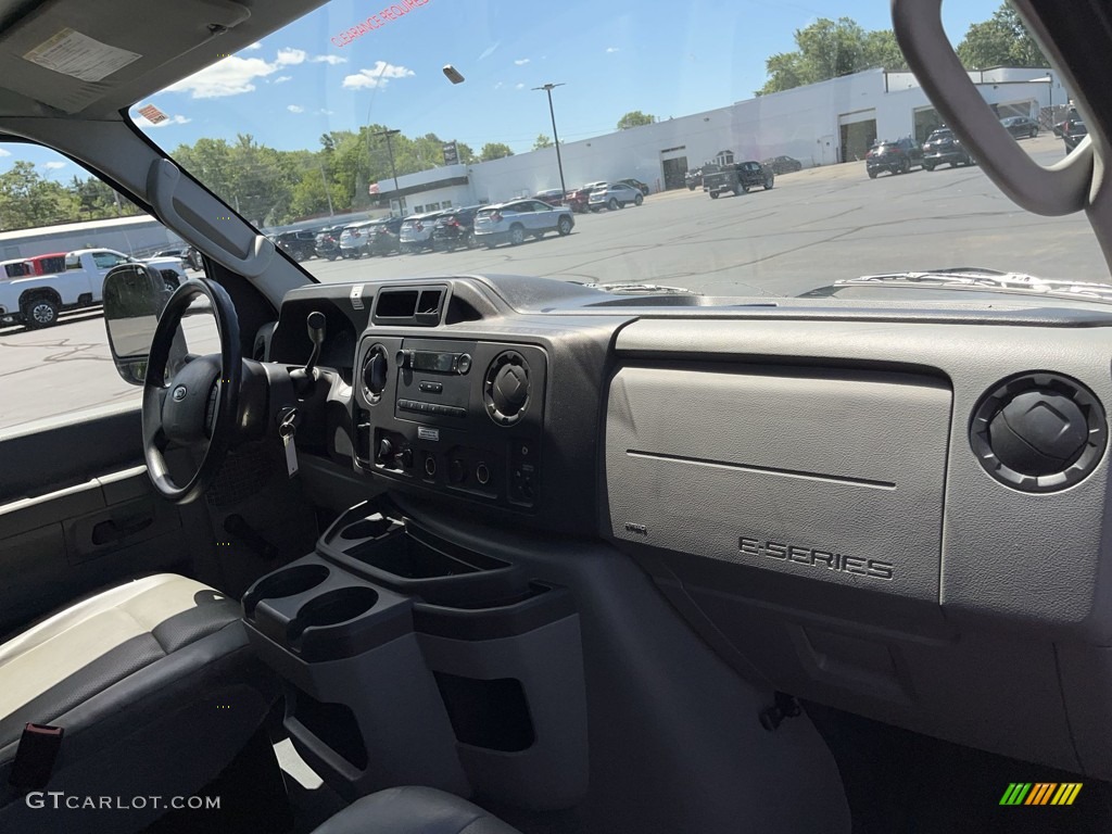 2017 E Series Cutaway E350 Cutaway Commercial Moving Truck - Oxford White / Medium Flint photo #15