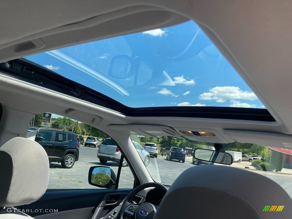 2018 Subaru Forester 2.5i Premium Sunroof Photo #144472088