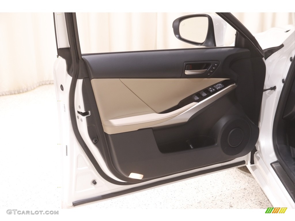 2019 Lexus IS 300 AWD Door Panel Photos