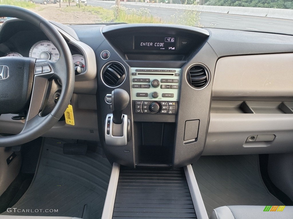 2009 Pilot LX 4WD - Formal Black / Black photo #16