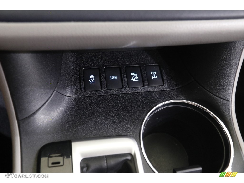 2015 Highlander XLE AWD - Attitude Black Metallic / Ash photo #14