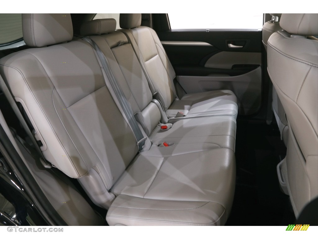 2015 Highlander XLE AWD - Attitude Black Metallic / Ash photo #16