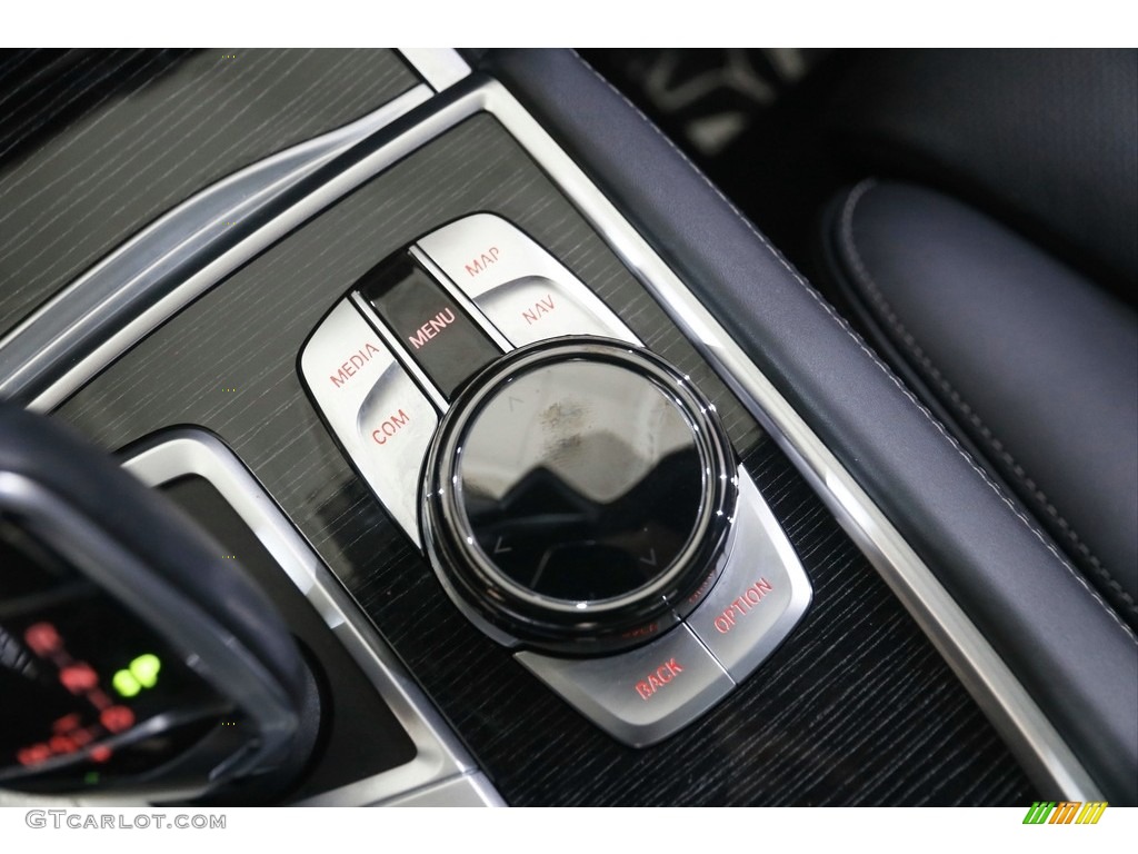 2019 7 Series 750i xDrive Sedan - Singapore Gray Metallic / Black photo #17