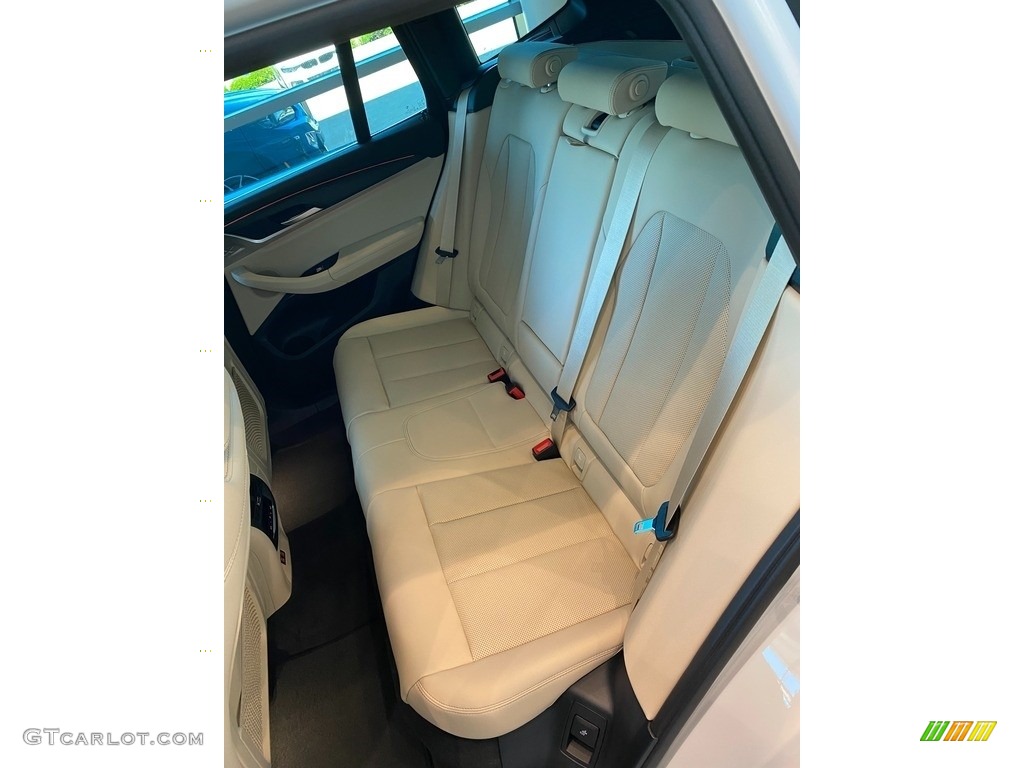 2022 X3 xDrive30i - Alpine White / Canberra Beige photo #5