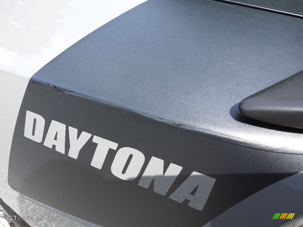 2018 Dodge Charger Daytona Marks and Logos Photos