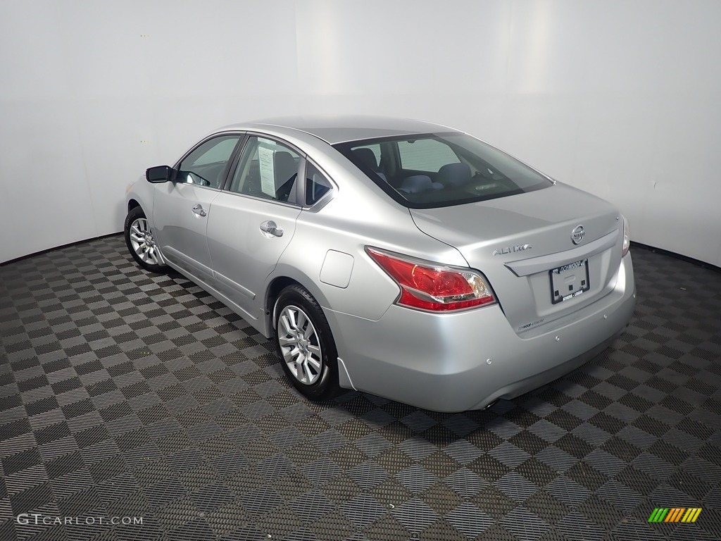 2015 Altima 2.5 S - Brilliant Silver / Charcoal photo #11