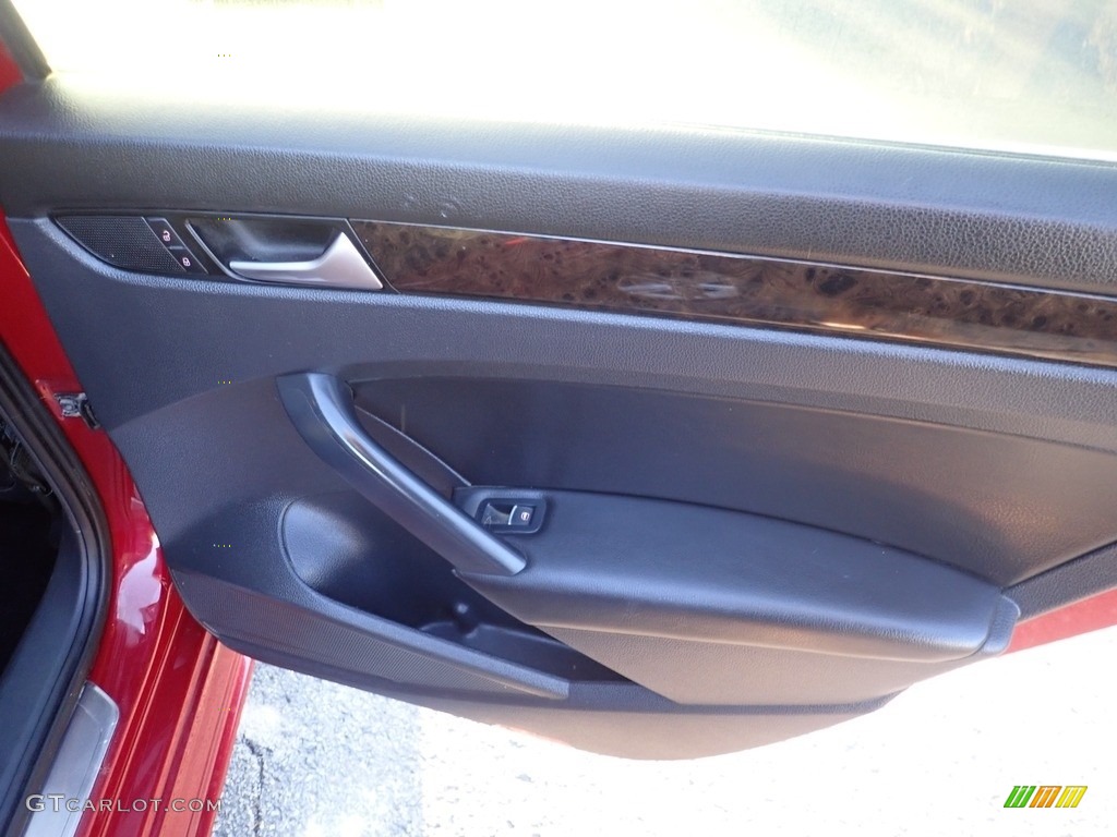 2015 Volkswagen Passat V6 SEL Premium Sedan Titan Black Door Panel Photo #144480817