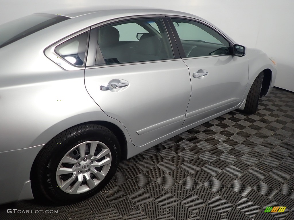 2015 Altima 2.5 S - Brilliant Silver / Charcoal photo #18