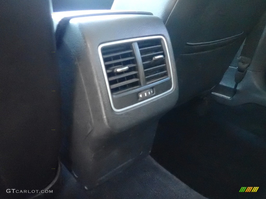 2015 Volkswagen Passat V6 SEL Premium Sedan Controls Photo #144480898