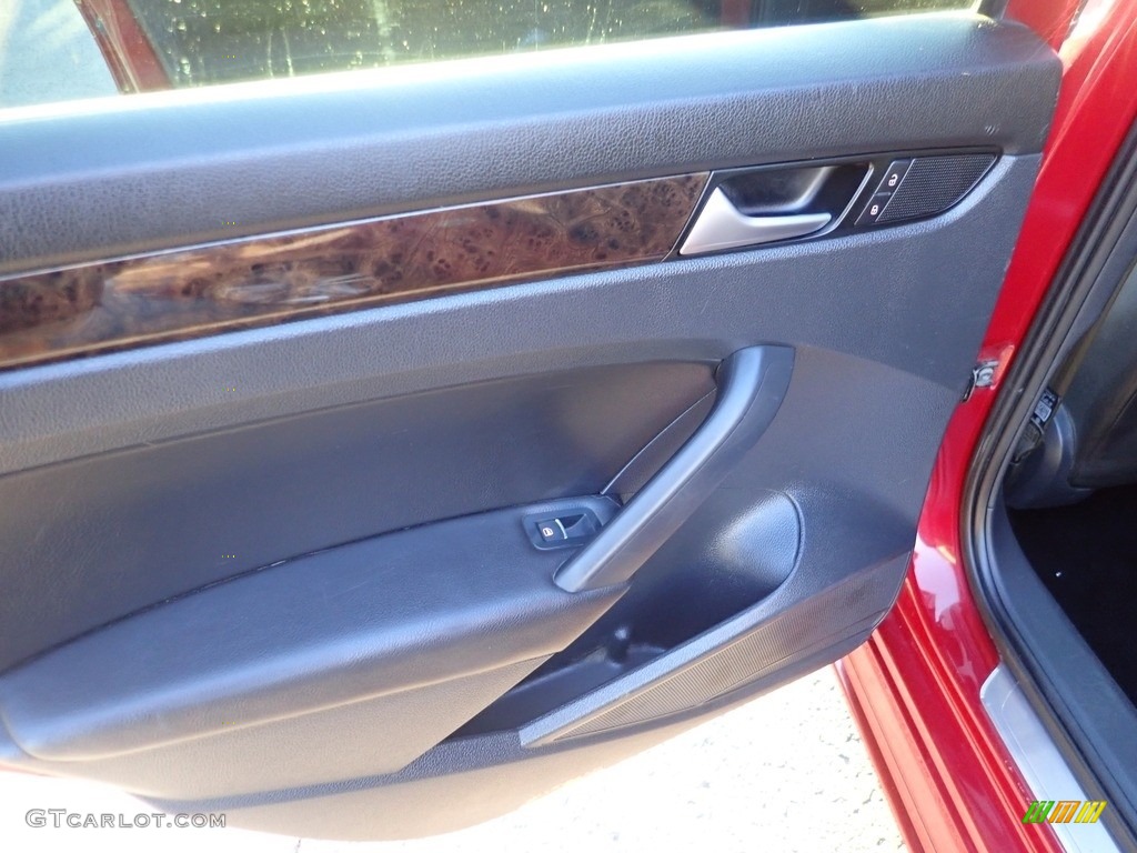 2015 Volkswagen Passat V6 SEL Premium Sedan Titan Black Door Panel Photo #144480916