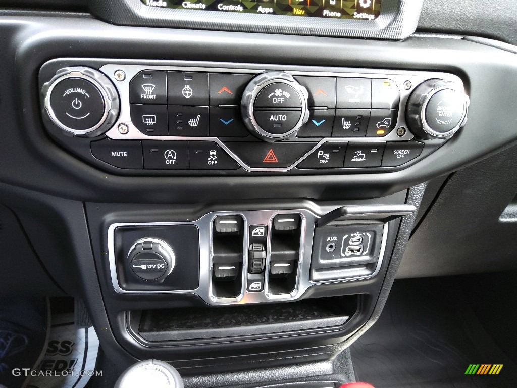 2022 Jeep Gladiator High Altitude 4x4 Controls Photo #144482032