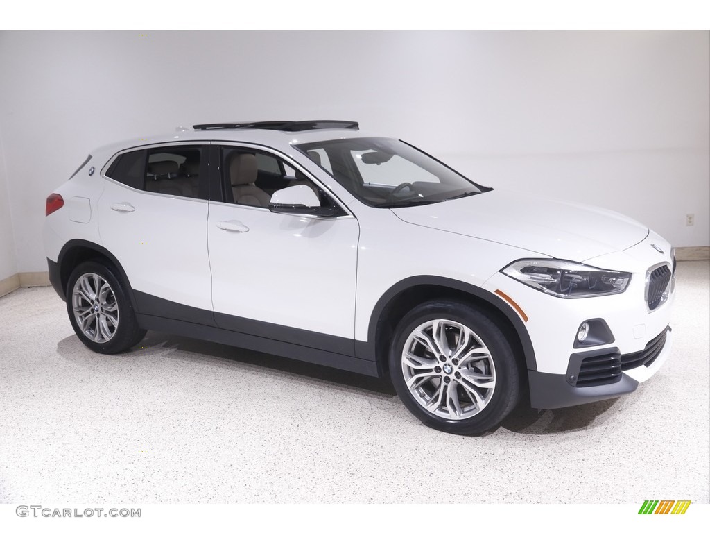 2020 X2 xDrive28i - Alpine White / Oyster/Black photo #1