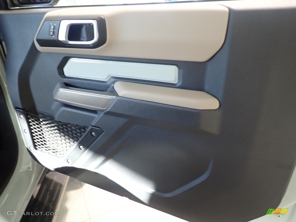 2021 Ford Bronco Wildtrak 4x4 2-Door Sandstone/Black Onyx Door Panel Photo #144482611