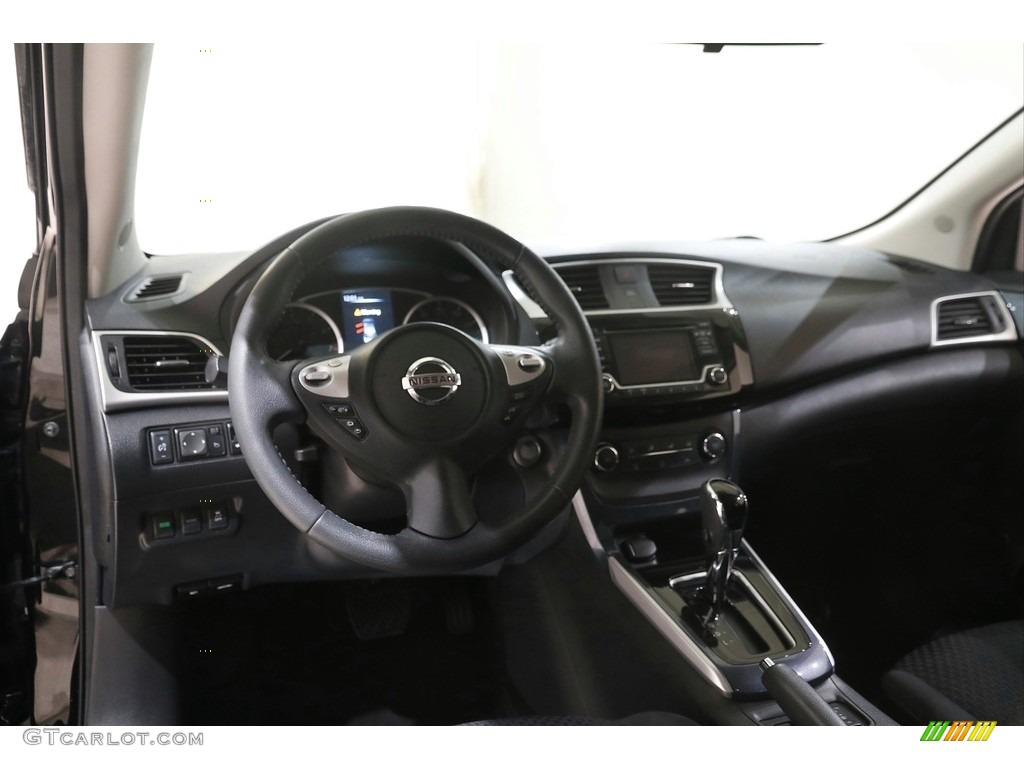 2016 Sentra S - Super Black / Charcoal photo #6