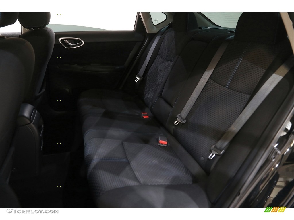 2016 Sentra S - Super Black / Charcoal photo #17