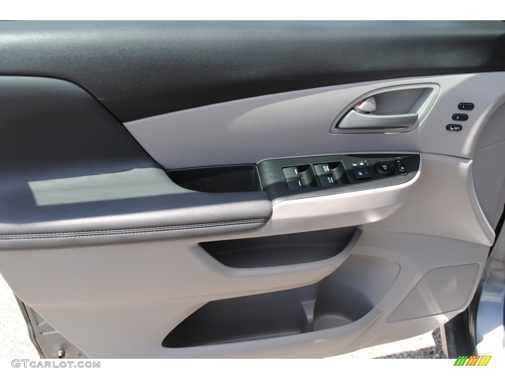 2013 Odyssey Touring - Polished Metal Metallic / Gray photo #10
