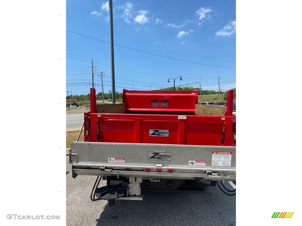 2016 F550 Super Duty XL Regular Cab Chassis 4x4 - Race Red / Steel photo #5