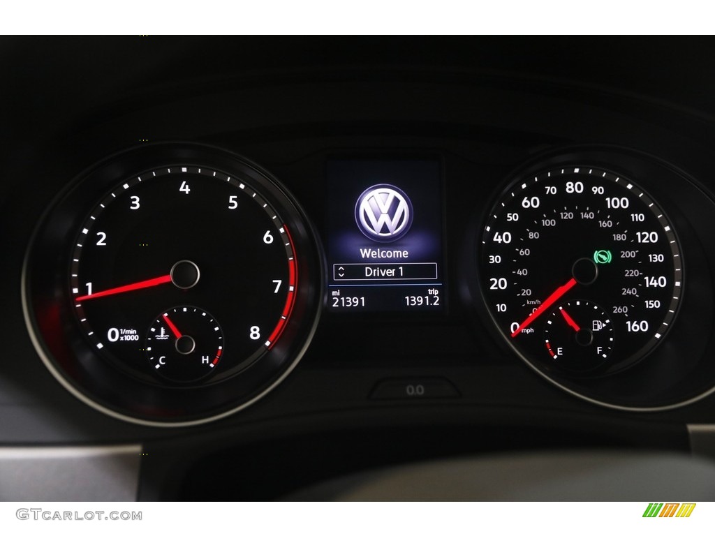 2020 Atlas Cross Sport SE R-Line 4Motion - Pure White / Titan Black photo #8