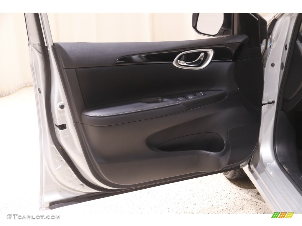 2019 Sentra SV - Brilliant Silver Metallic / Charcoal photo #4