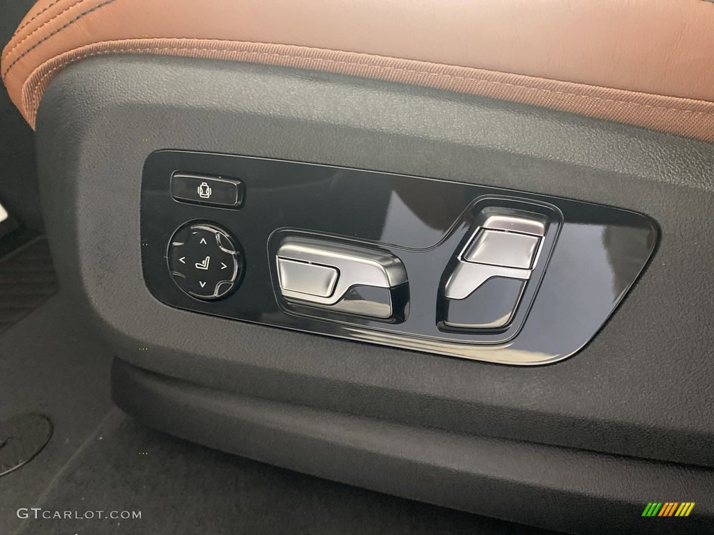 2022 BMW X6 M50i Controls Photo #144490786