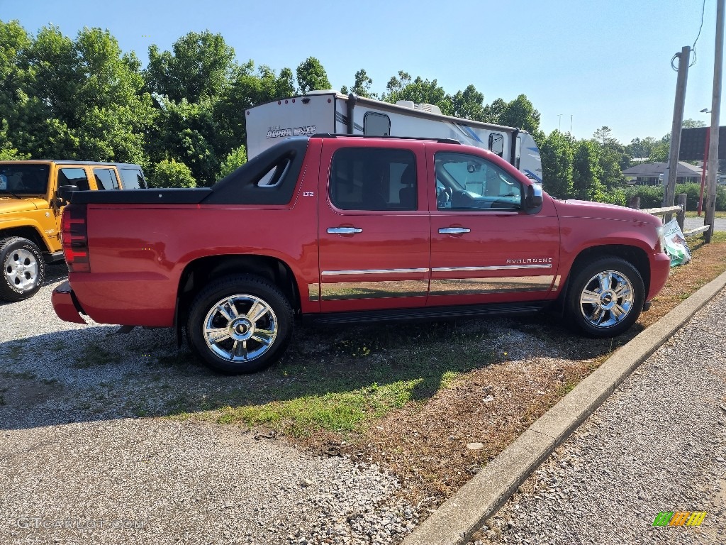 2010 Avalanche LTZ 4x4 - Victory Red / Ebony photo #5