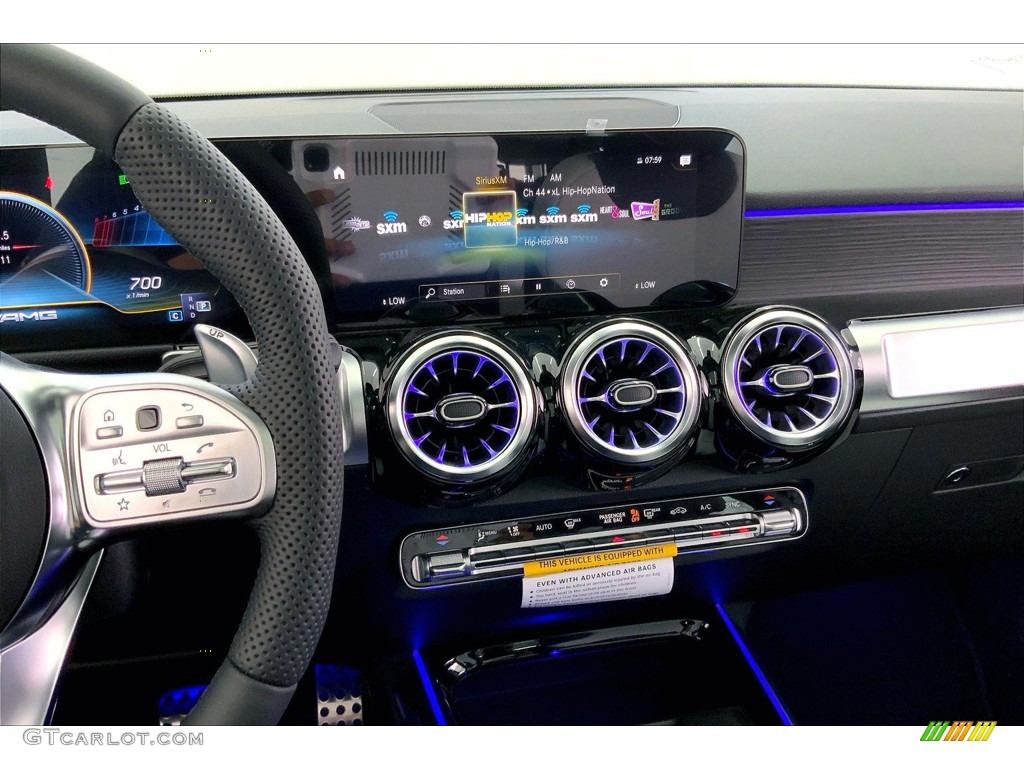 2022 Mercedes-Benz GLB AMG 35 4Matic Controls Photos