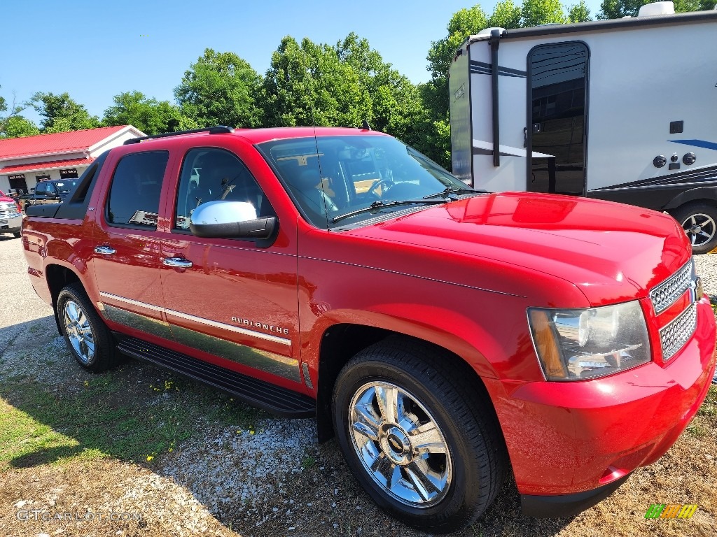 2010 Avalanche LTZ 4x4 - Victory Red / Ebony photo #6