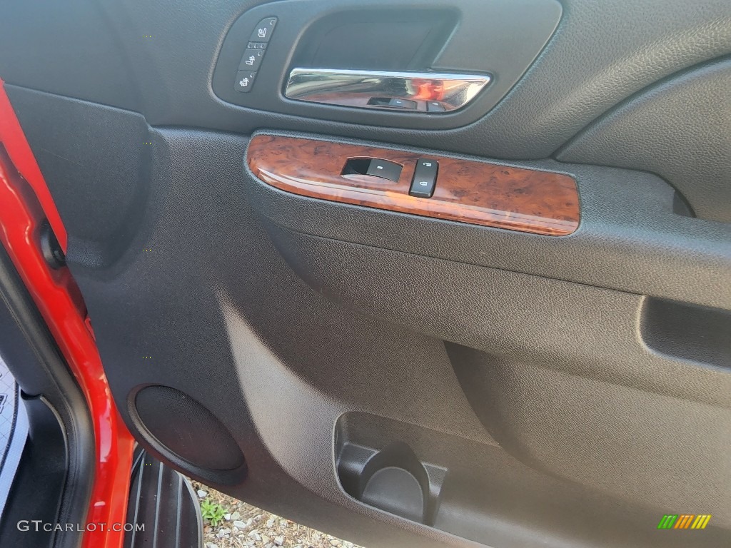 2010 Avalanche LTZ 4x4 - Victory Red / Ebony photo #27