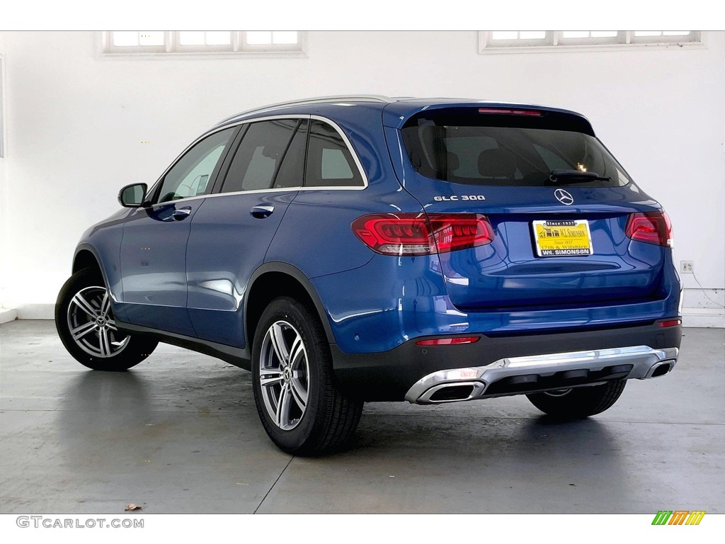 2022 GLC 300 - Starling Blue Metallic / Silk Beige photo #2