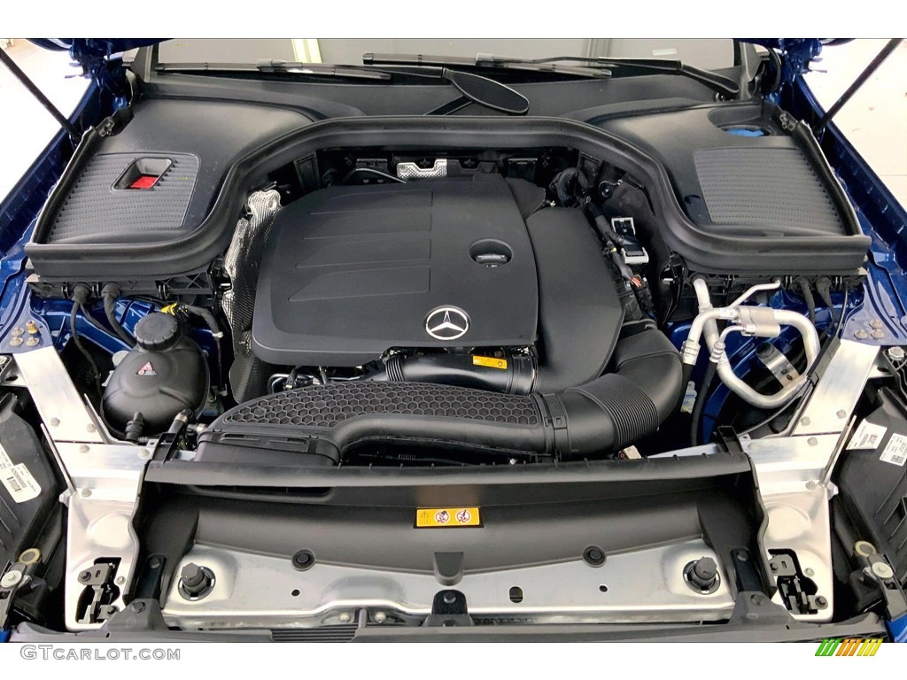 2022 Mercedes-Benz GLC 300 Engine Photos