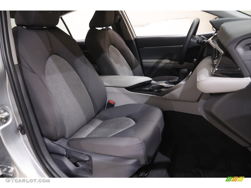 2019 Camry LE - Celestial Silver Metallic / Ash photo #13