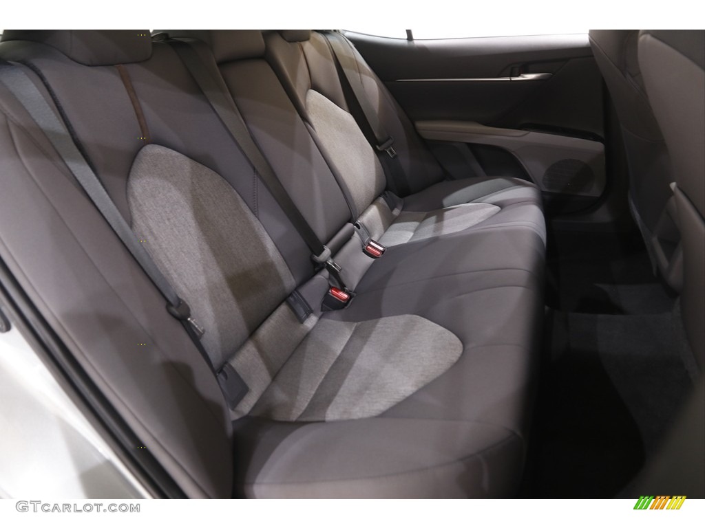 2019 Camry LE - Celestial Silver Metallic / Ash photo #14
