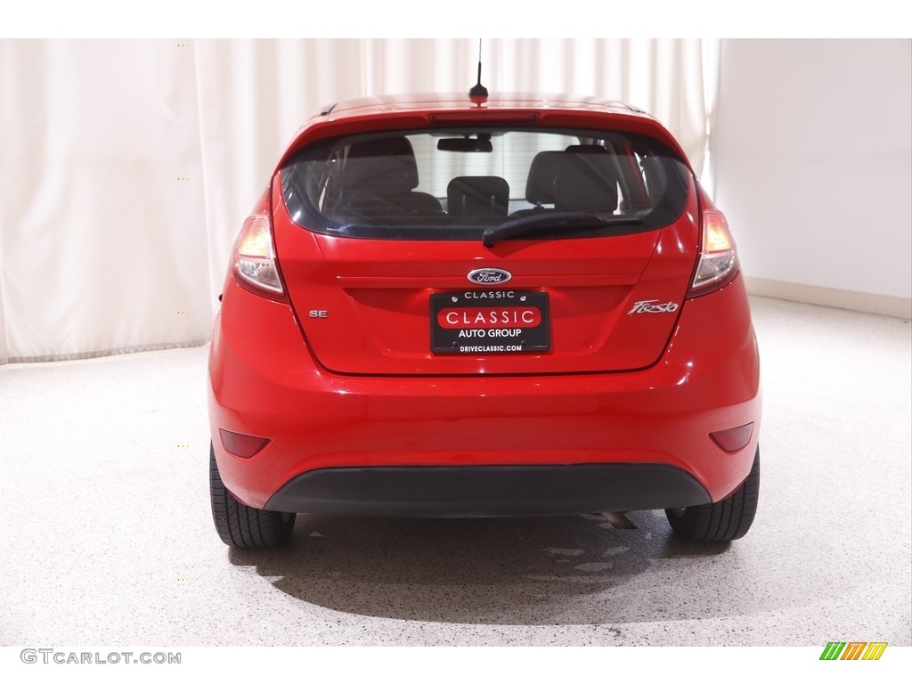 2015 Fiesta SE Hatchback - Race Red / Charcoal Black photo #16