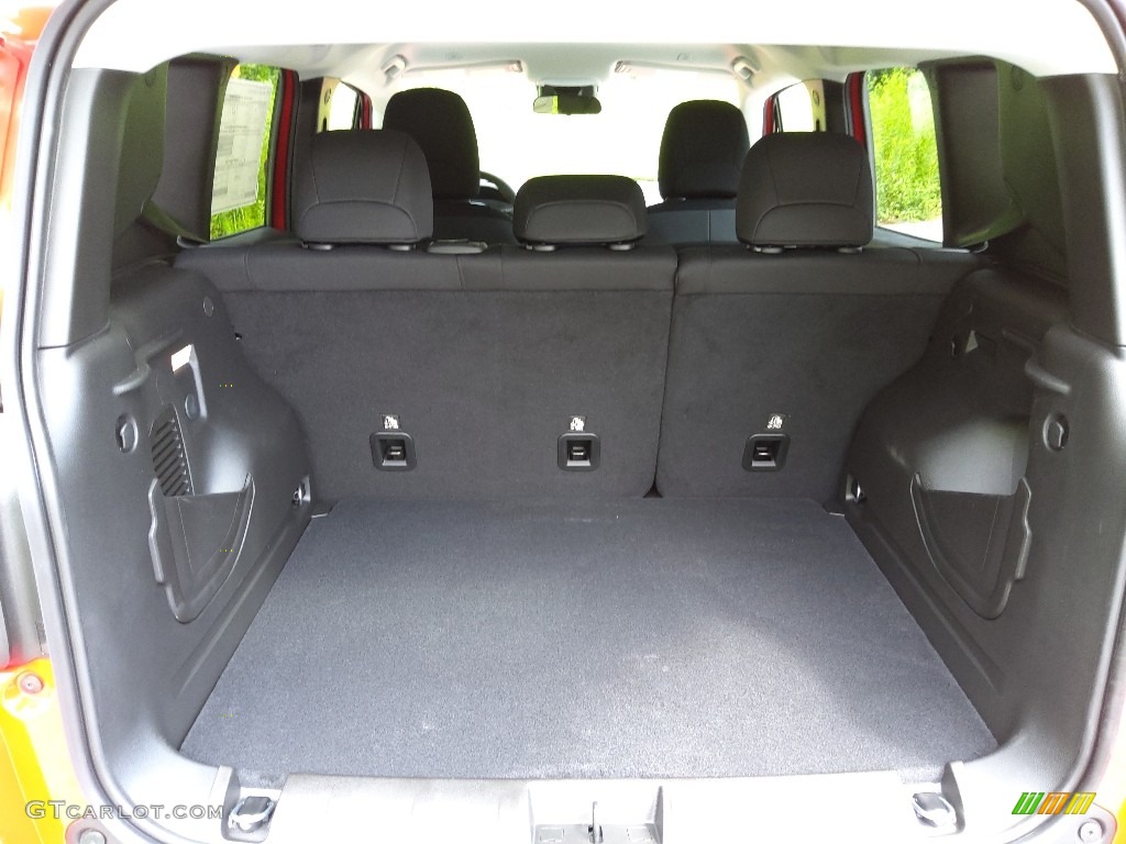 2022 Jeep Renegade (RED) Edition 4x4 Trunk Photos