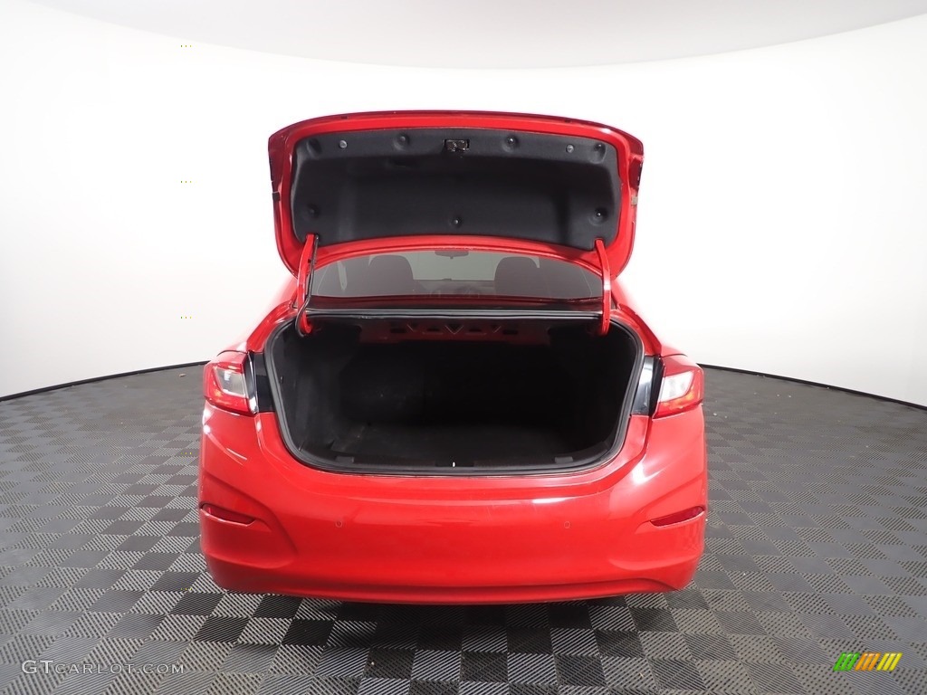 2019 Cruze LT - Red Hot / Black photo #7