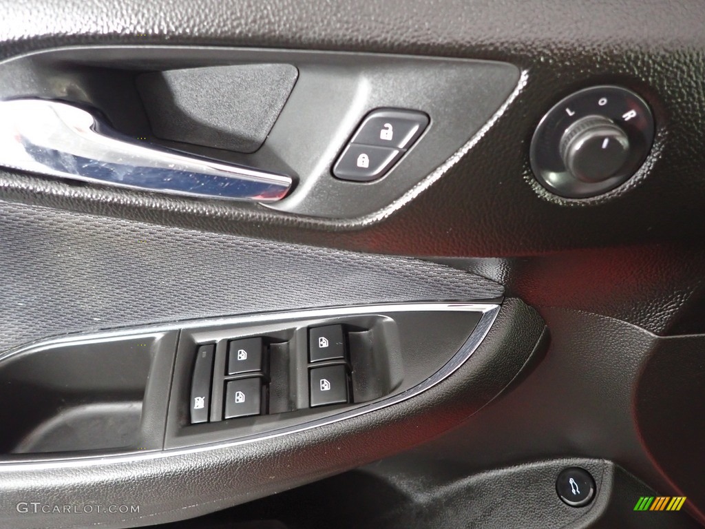 2019 Chevrolet Cruze LT Door Panel Photos