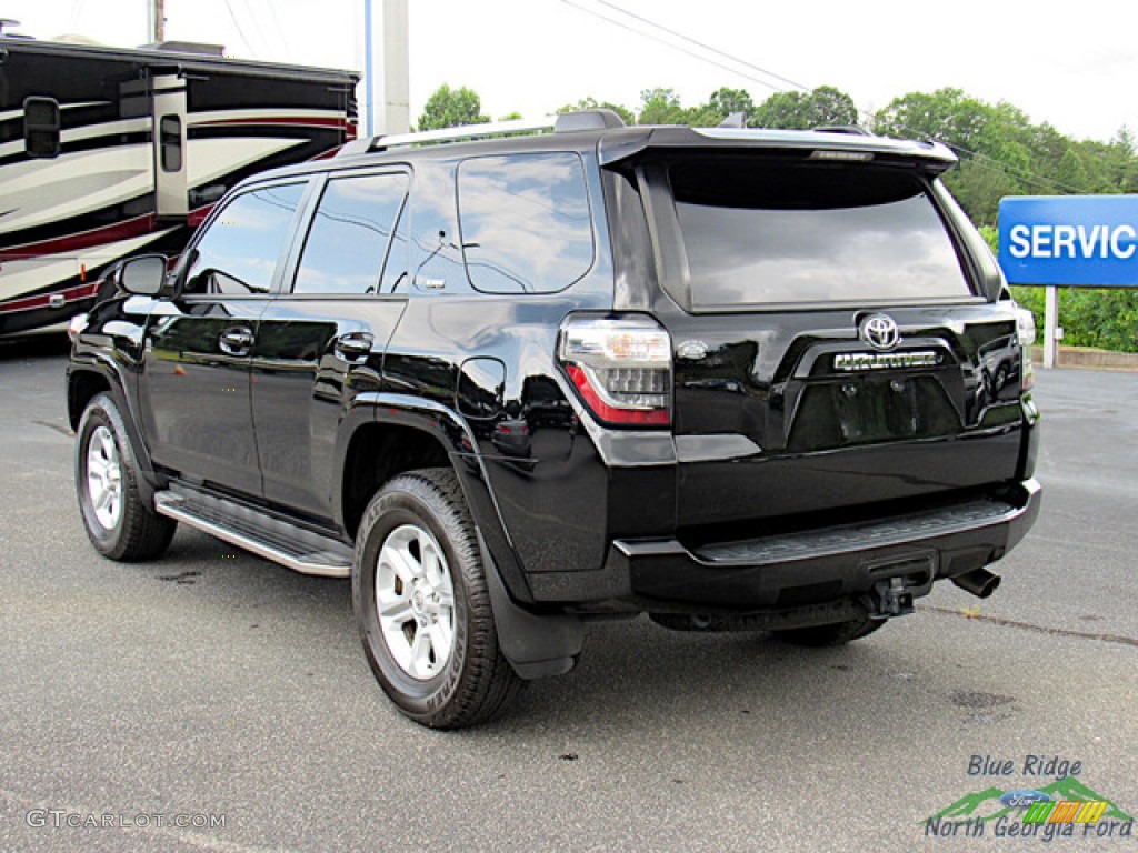 2019 4Runner SR5 4x4 - Midnight Black metallic / Sand Beige photo #3
