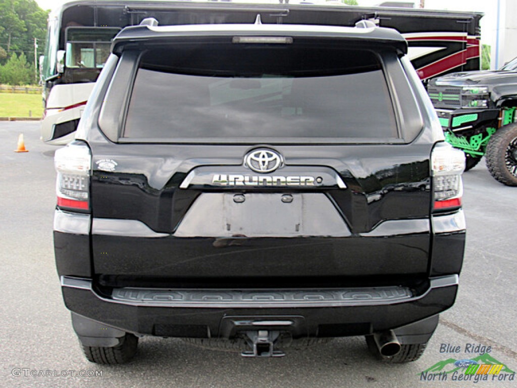 2019 4Runner SR5 4x4 - Midnight Black metallic / Sand Beige photo #4