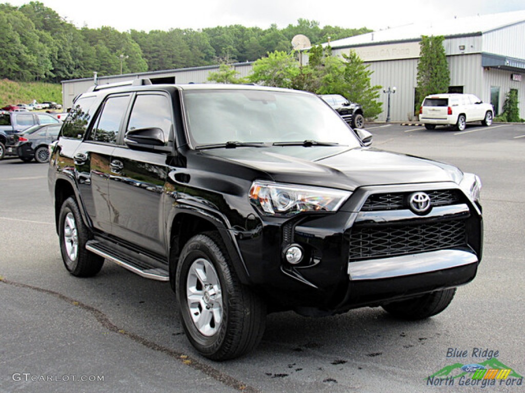 2019 4Runner SR5 4x4 - Midnight Black metallic / Sand Beige photo #7