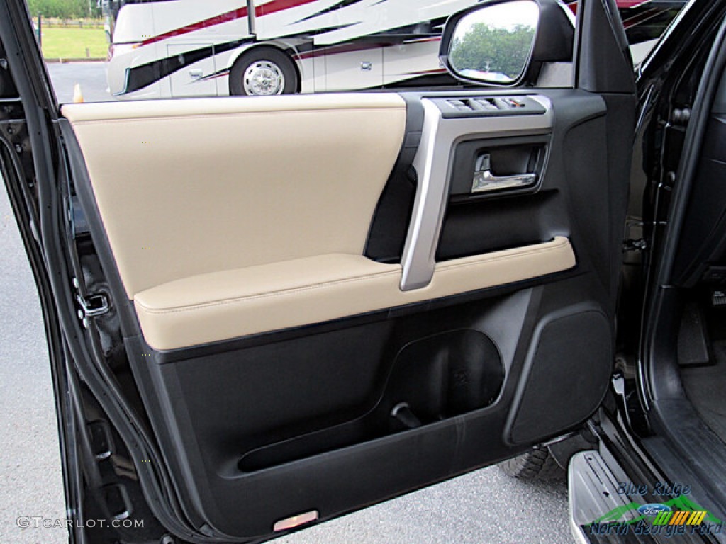 2019 4Runner SR5 4x4 - Midnight Black metallic / Sand Beige photo #10