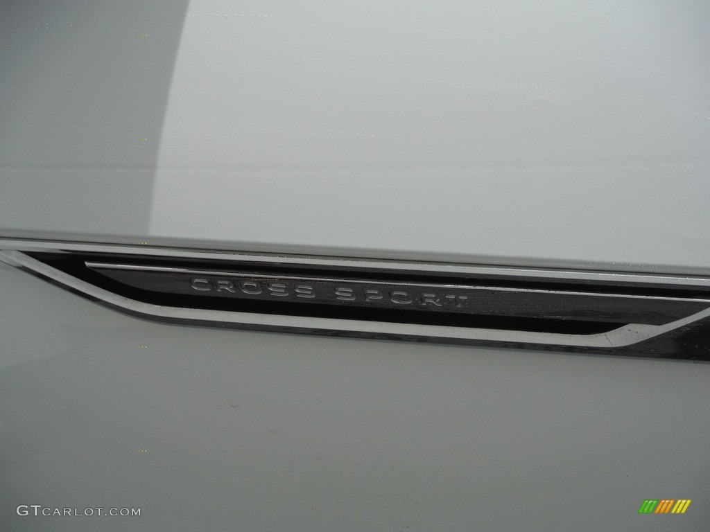 2021 Atlas Cross Sport SE Technology 4Motion - Pure White / Dark Beige/Black photo #7